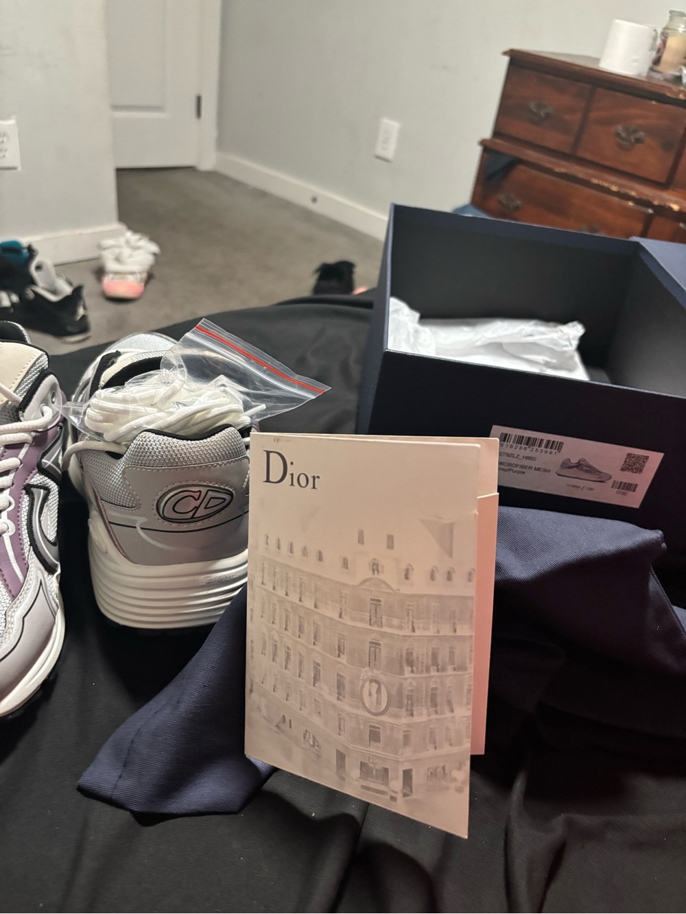 Dior b30 Sneakers in White and Purple Accents - Picture 4 of 6